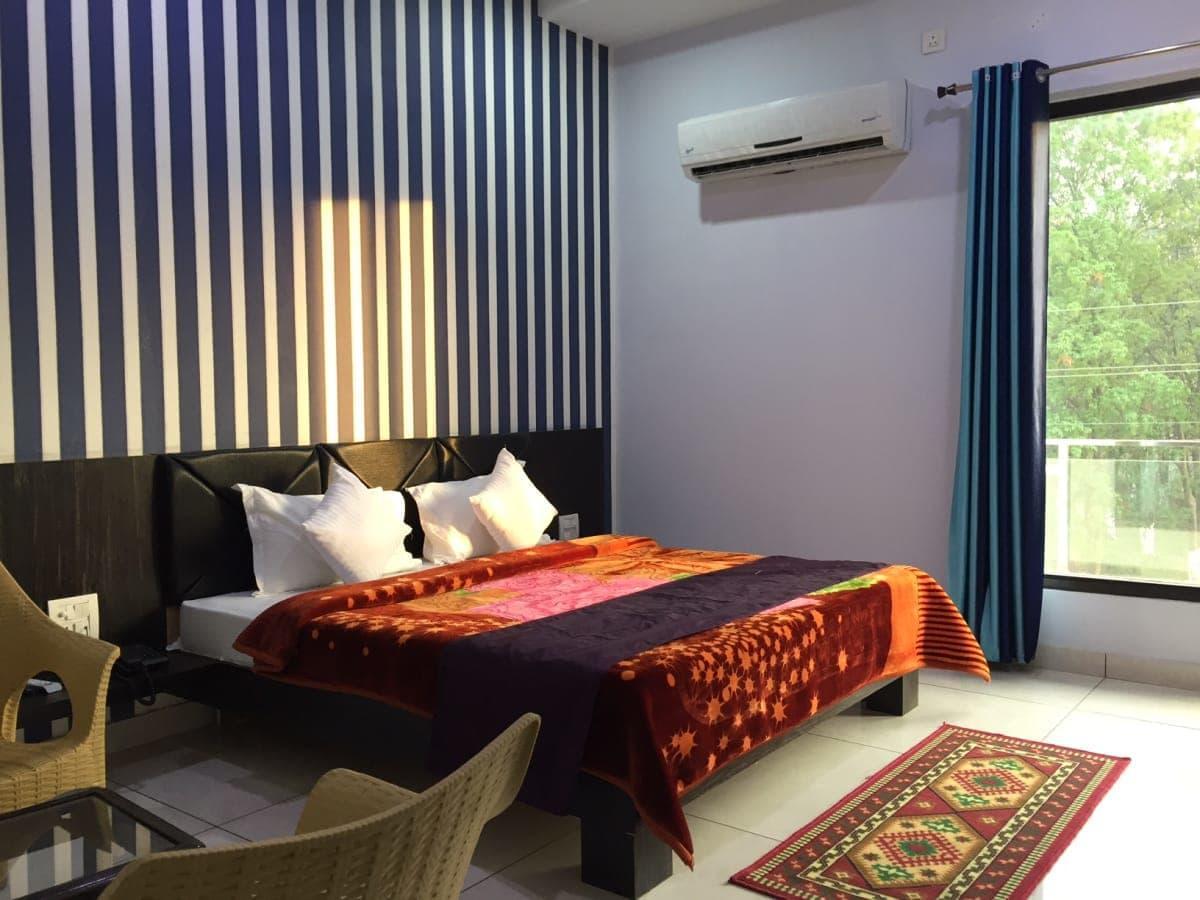 Oyo 30415 Hotel White City Anandpur  ภายนอก รูปภาพ