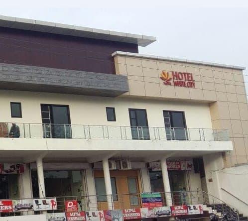 Oyo 30415 Hotel White City Anandpur  ภายนอก รูปภาพ